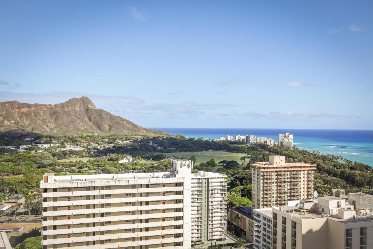 Aston At The Waikiki Banyan Aparthotel Honolulu Exterior photo