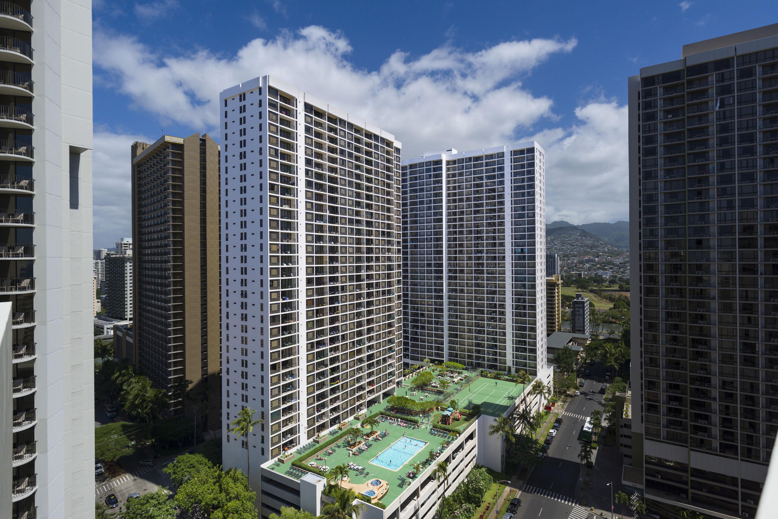 Aston At The Waikiki Banyan Aparthotel Honolulu Exterior photo