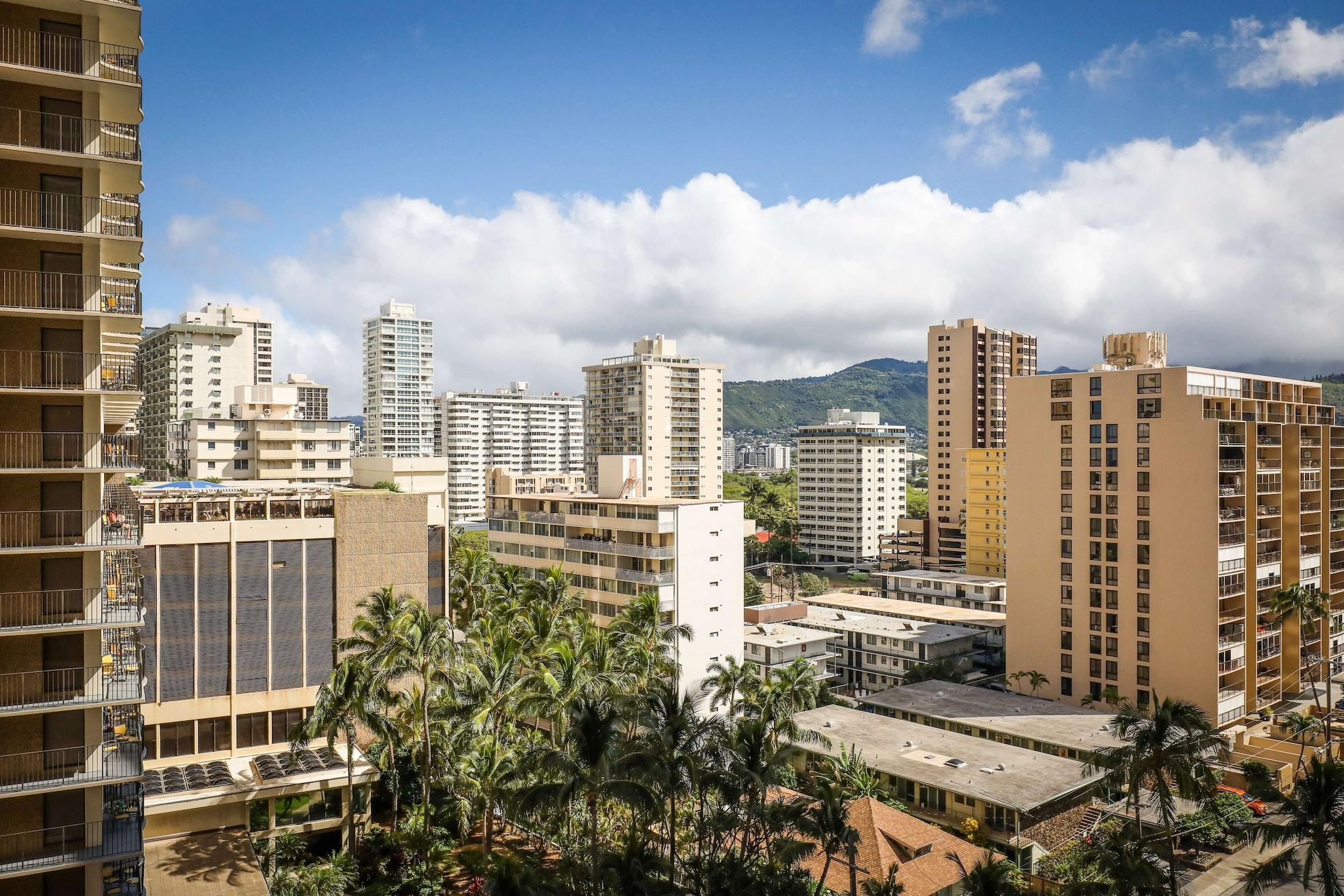 Aston At The Waikiki Banyan Aparthotel Honolulu Exterior photo